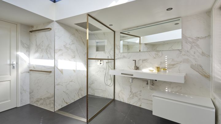 Douche met verwarmend glas