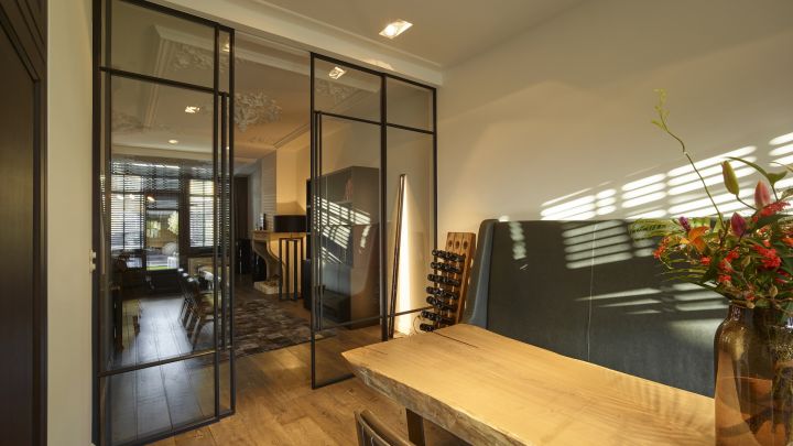 Stalen Schuifdeuren - scheidt ruimtes met behoud van licht!